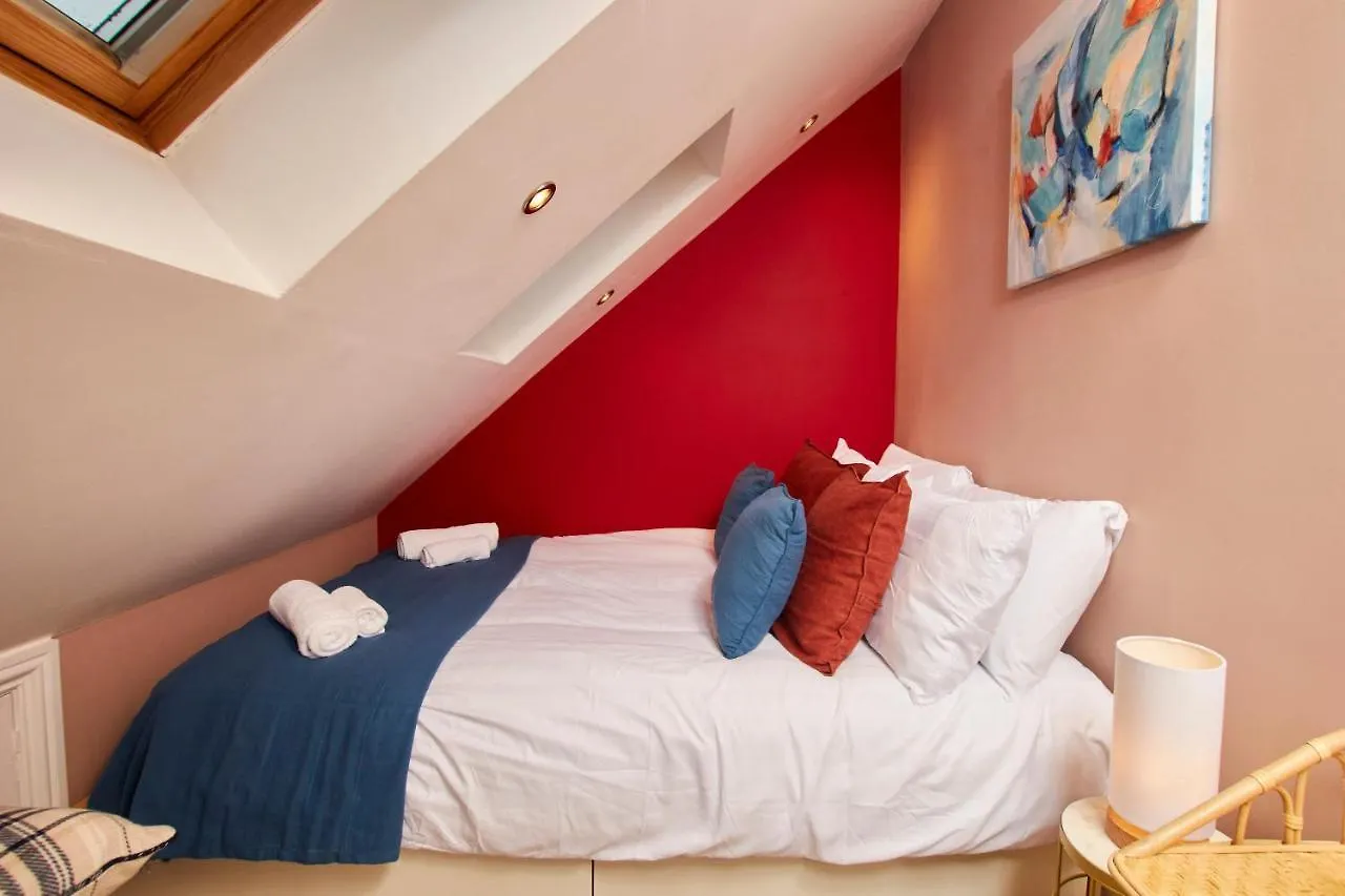 The Exquisite Gem Of Newcastle - Sleeps 2 Apartment