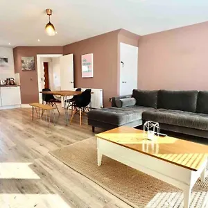 Boutique 3-bed Townhouse With Garden And Parking Apartment